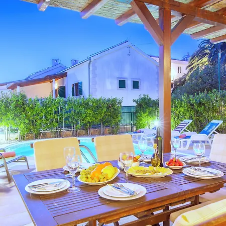 Villa Cvita 80 M From The Sea, Free Breakfast - Direct Landlord *