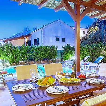 Cvita 80 M From The Sea, Free Breakfast - Direct Landlord 빌라 흐바르