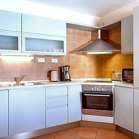 Cvita 80 M From The Sea, Free Breakfast - Direct Landlord *